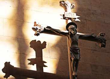 jesus-cross-church-wooden-cross